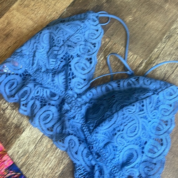 Tropical Bundle 2 piece set Blue Lace Crop Top and Pink Floral Pants - Picture 6 of 8